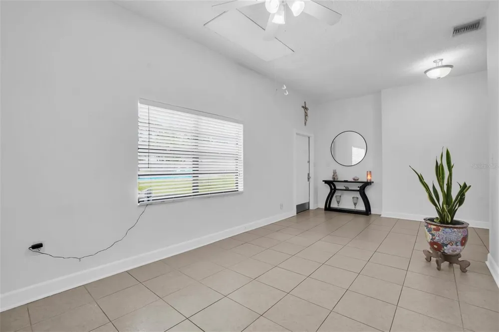 12409 BOULEVARD Tampa, FL 33612