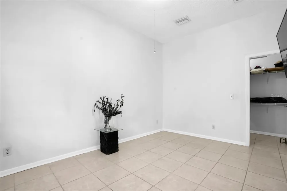 12409 BOULEVARD Tampa, FL 33612