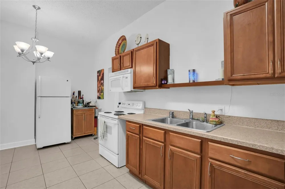 12409 BOULEVARD Tampa, FL 33612
