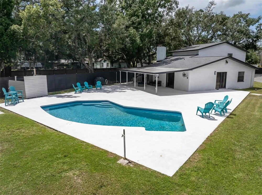12409 BOULEVARD Tampa, FL 33612