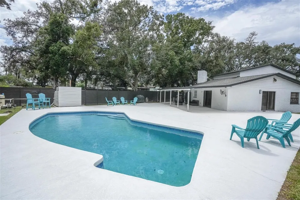 12409 BOULEVARD Tampa, FL 33612