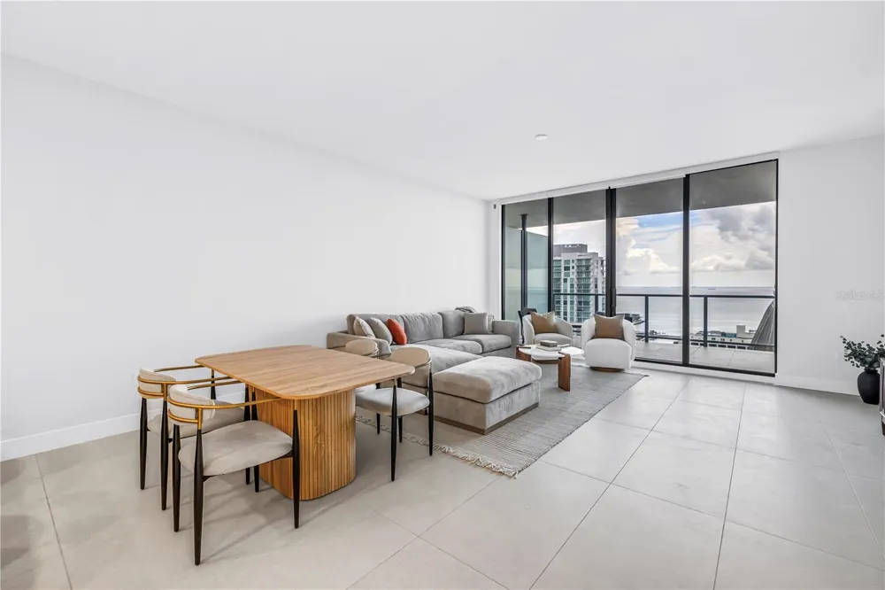 275 1ST AVENUE S #3704 St Petersburg, FL 33701