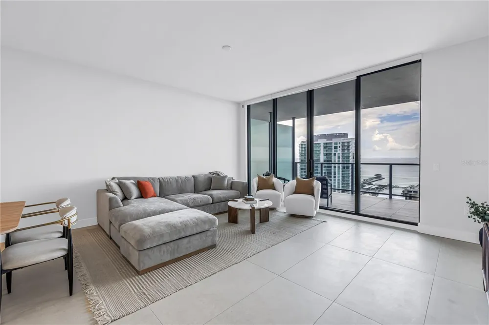 275 1ST AVENUE S #3704 St Petersburg, FL 33701