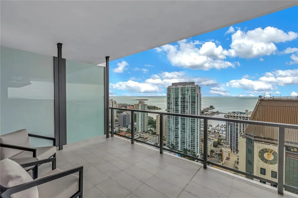 275 1ST AVENUE S #3704 St Petersburg, FL 33701