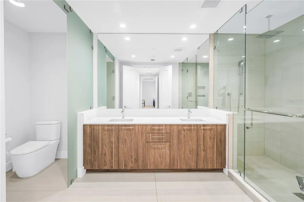 275 1ST AVENUE S #3704 St Petersburg, FL 33701