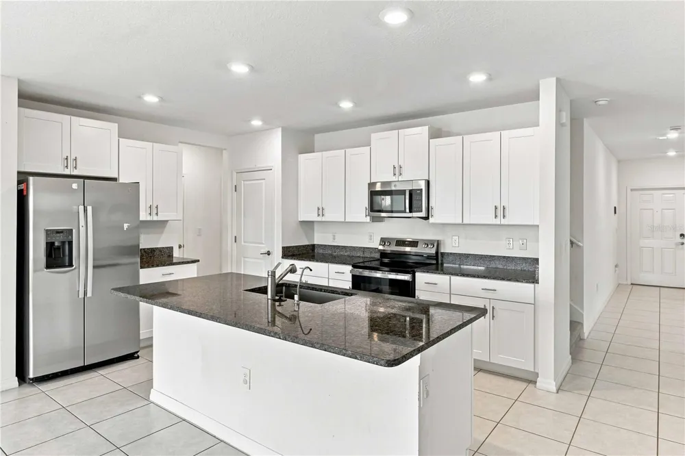 5375 BLUE HORIZON WAY Wimauma, FL 33598