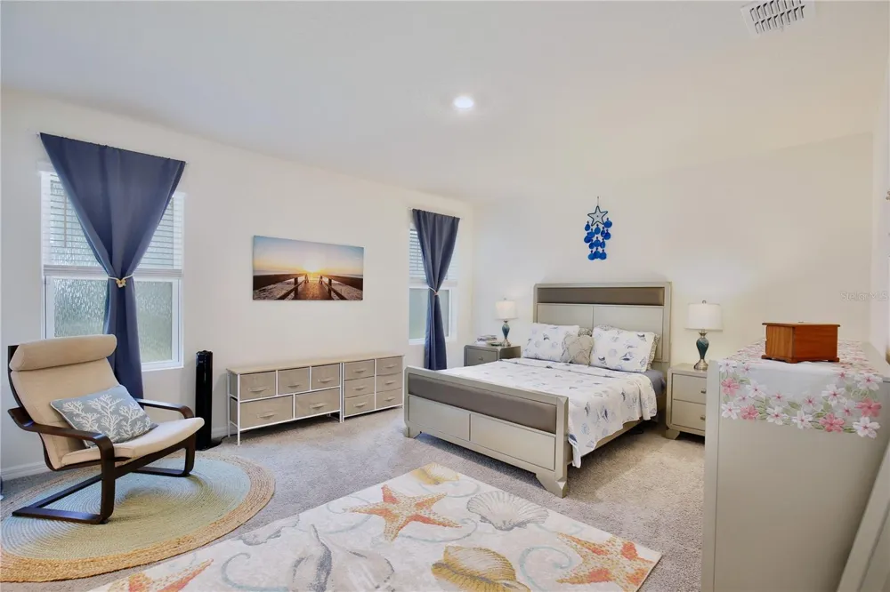 5356 HAYLOFT DRIVE Apopka, FL 32712