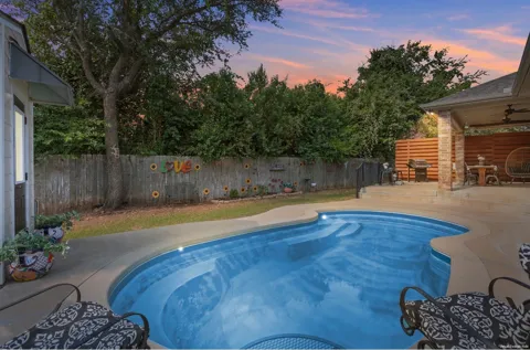 659 Northcliffe Drive
