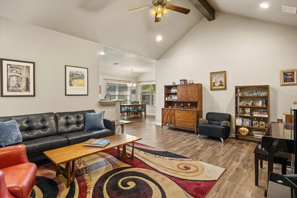 1411 Lauren Lane Granbury, TX 76048