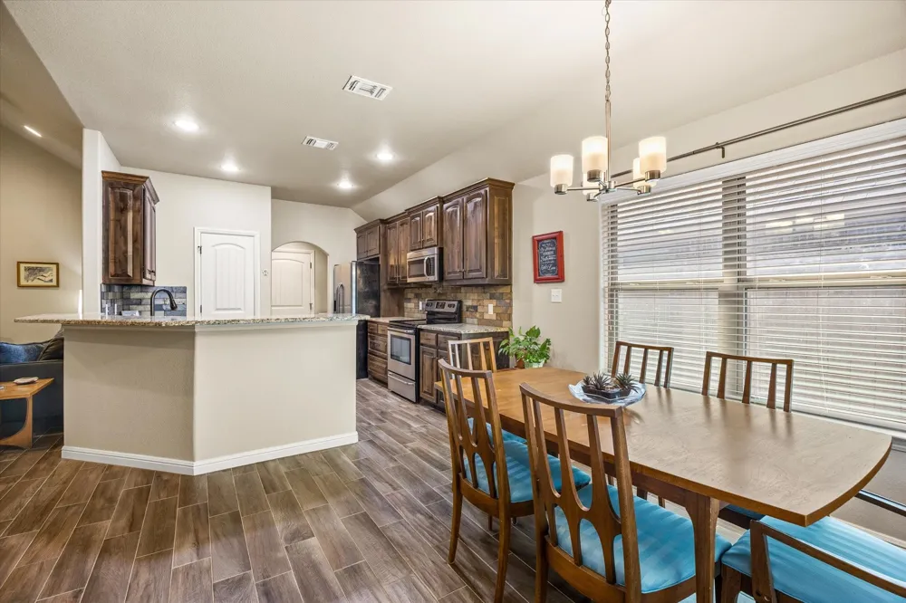 1411 Lauren Lane Granbury, TX 76048