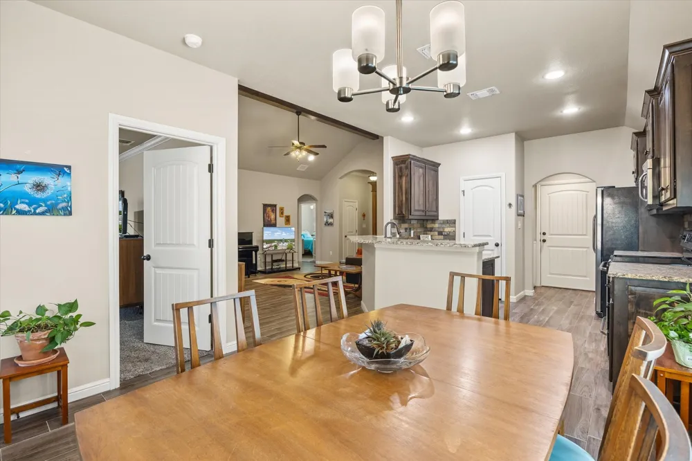 1411 Lauren Lane Granbury, TX 76048