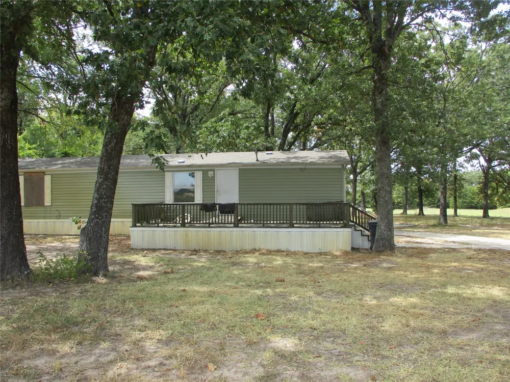 2379 FM 515 Emory, TX 75440