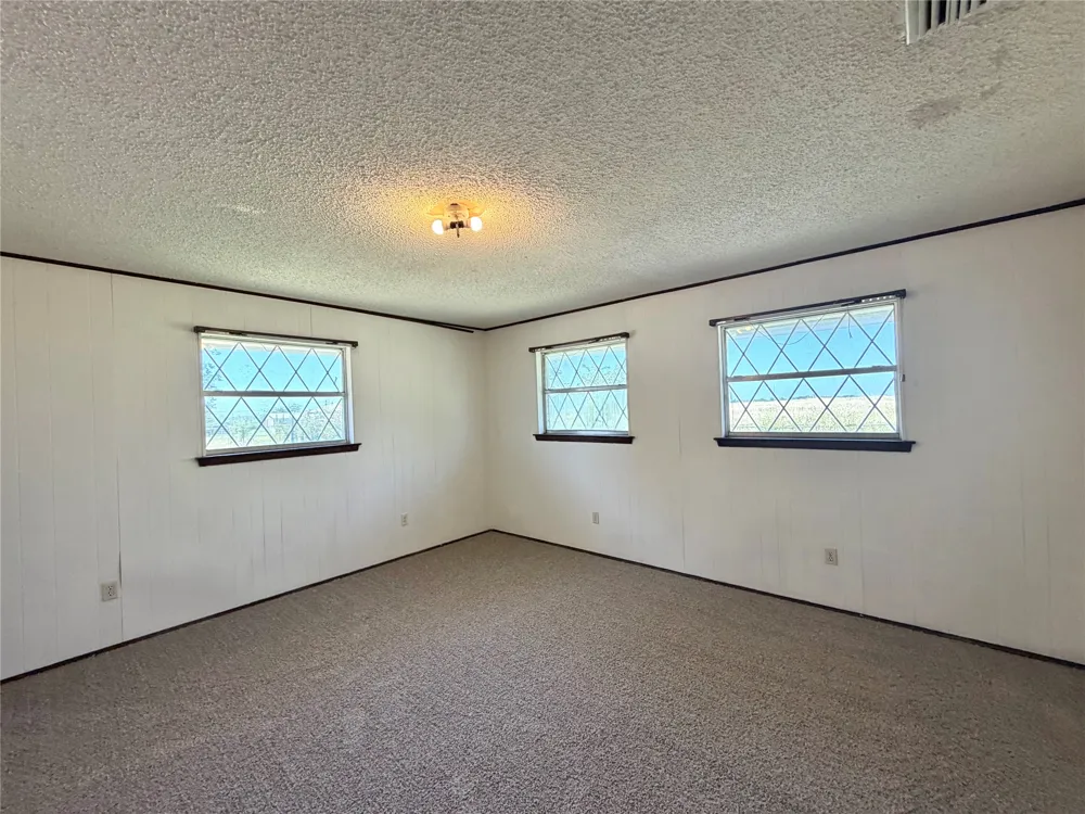3858 US Highway 69 Highway Leonard, TX 75452