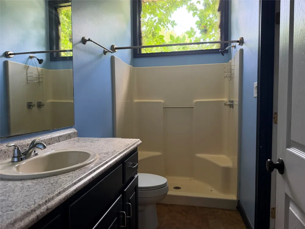 2071 W Point Tap Road Palestine, TX 75803