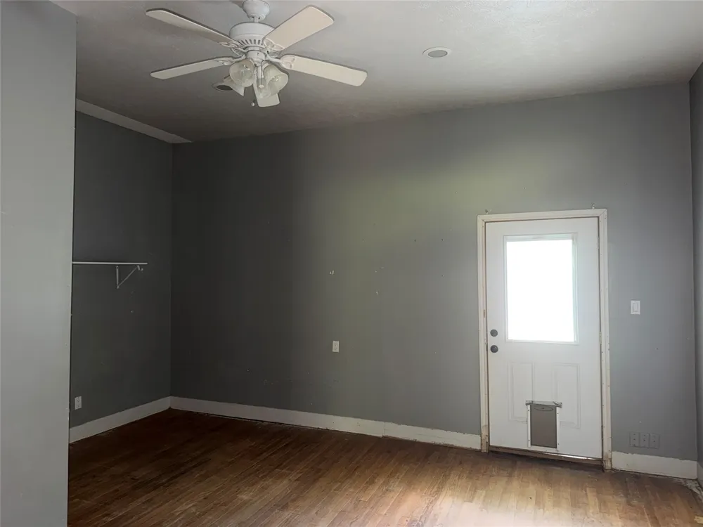 2071 W Point Tap Road Palestine, TX 75803