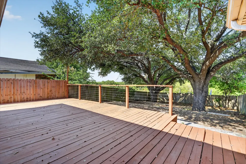 1800 Tree Line Drive Carrollton, TX 75007