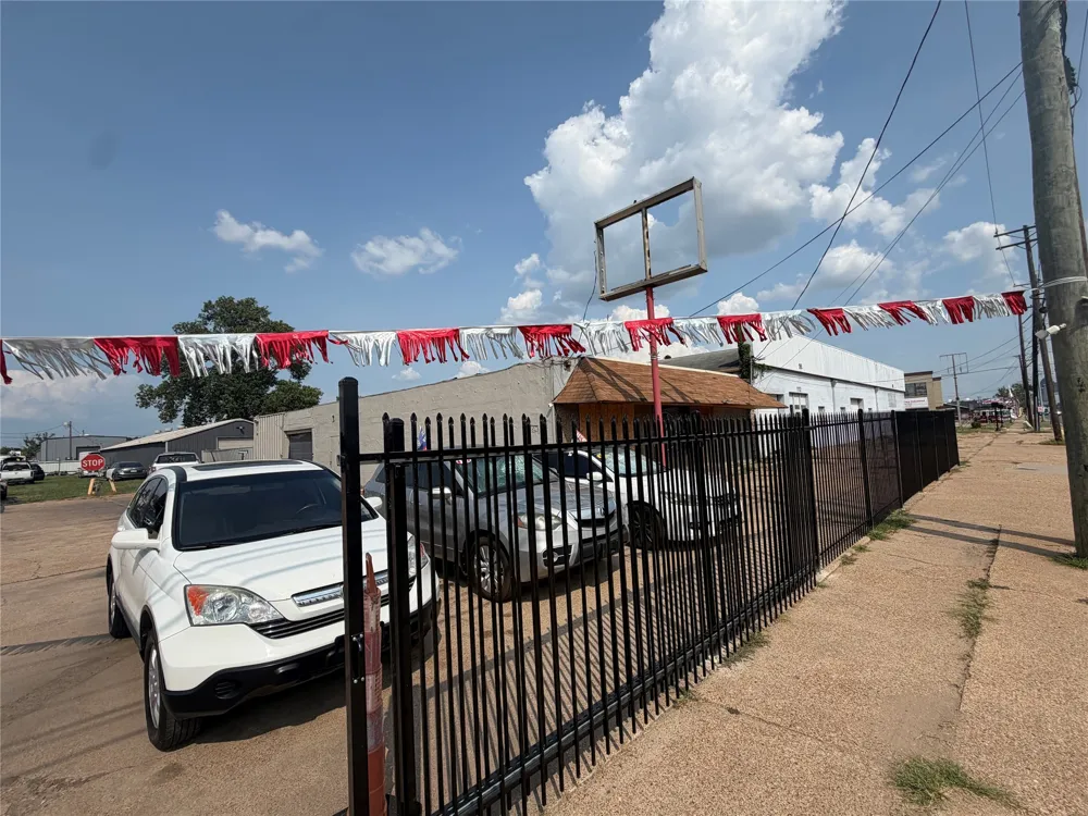 1126 Market Street Shreveport, LA 71107