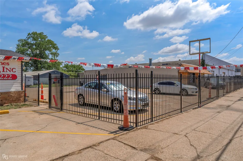 1126 Market Street Shreveport, LA 71107