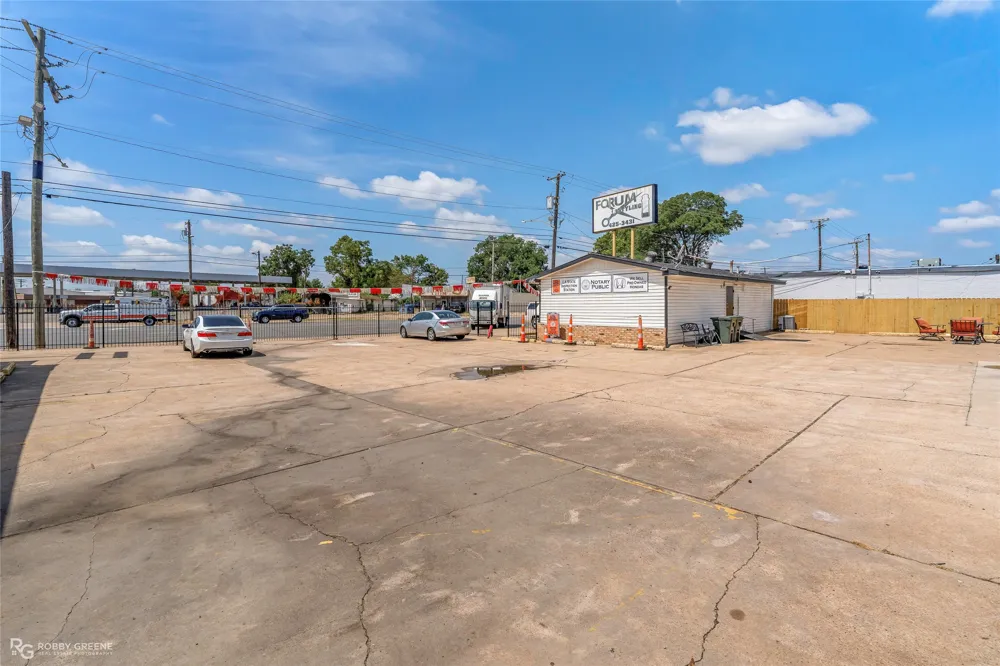 1126 Market Street Shreveport, LA 71107