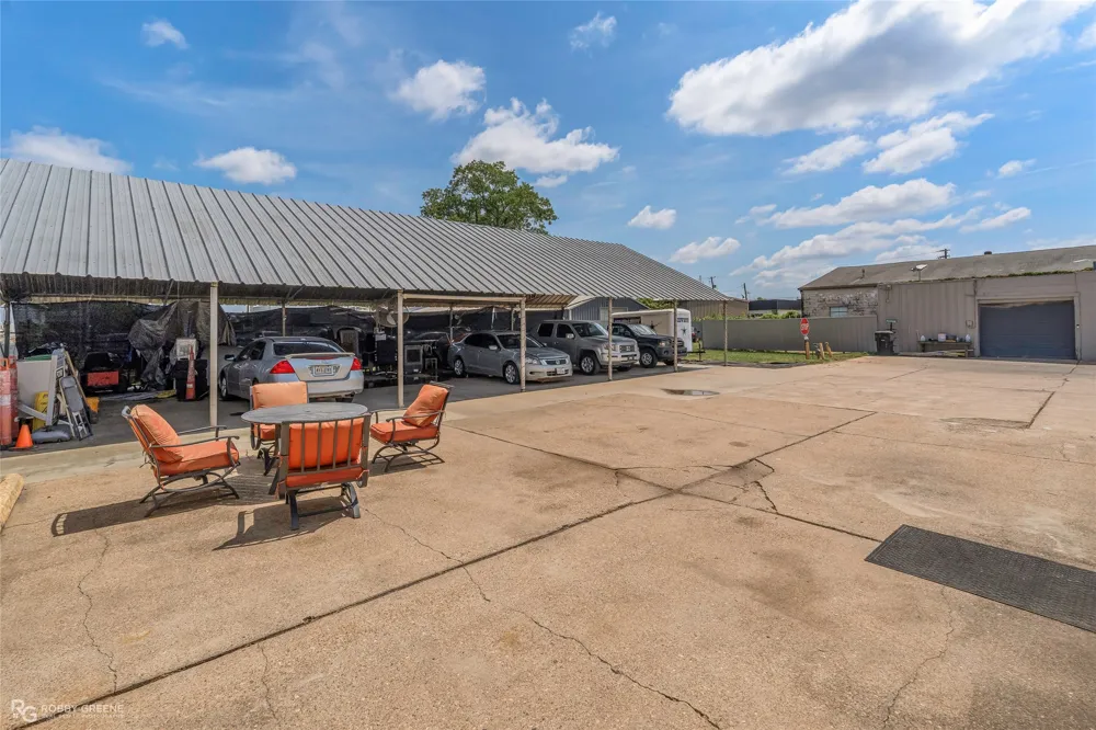 1126 Market Street Shreveport, LA 71107