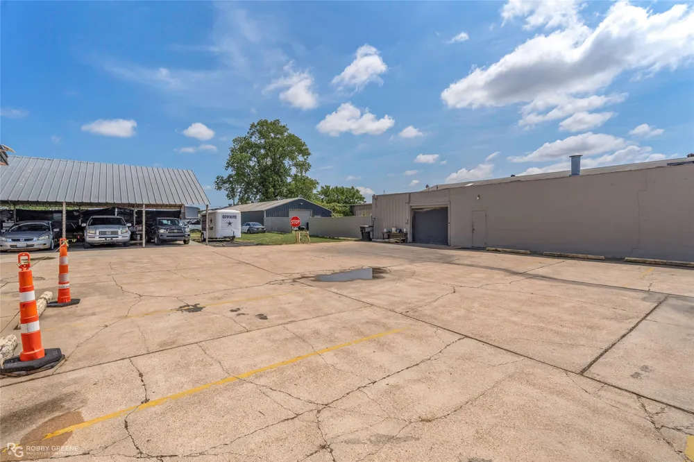 1126 Market Street Shreveport, LA 71107