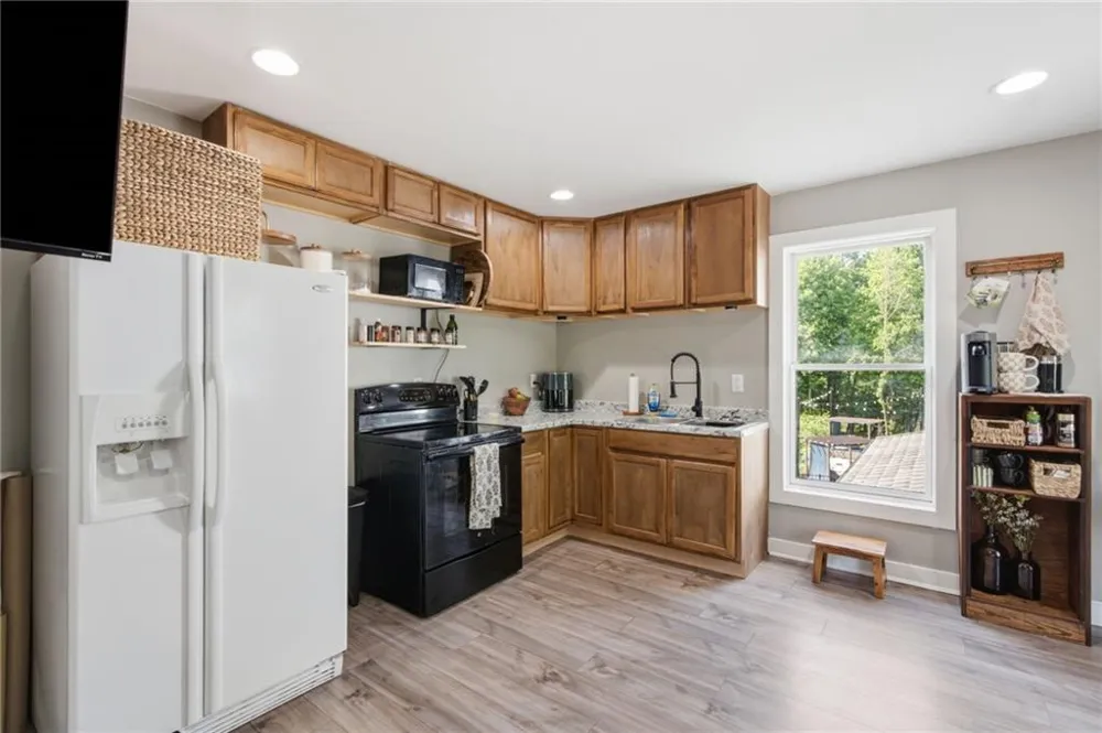 420 Thompson Creek Park Road Dawsonville, GA 30534