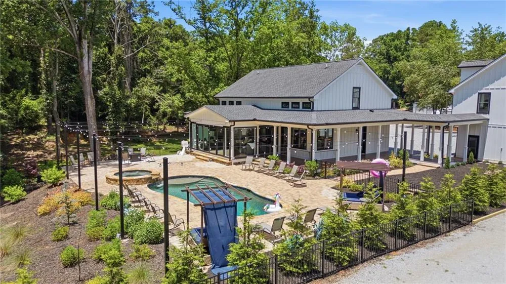 420 Thompson Creek Park Road Dawsonville, GA 30534