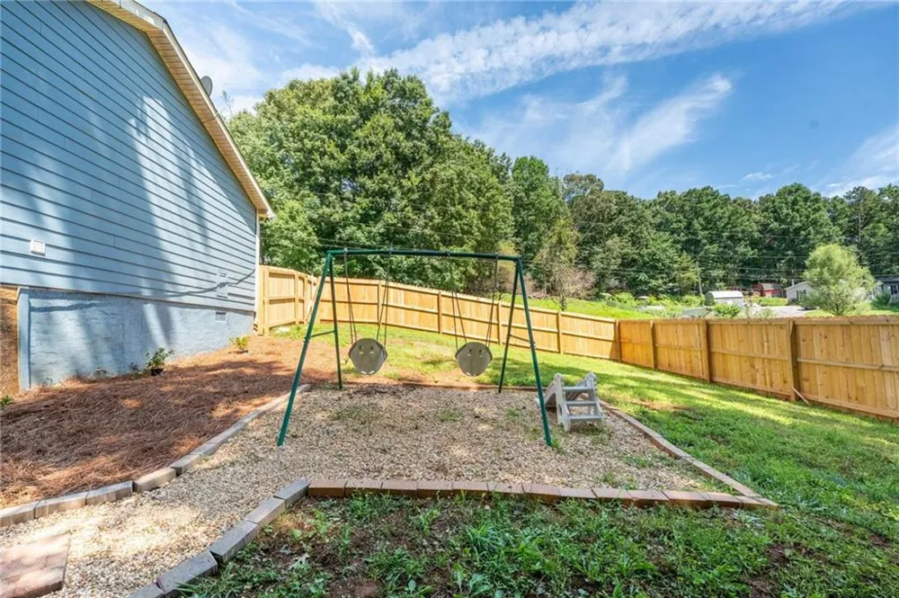 950 Duck Thurmond Road Dawsonville, GA 30534