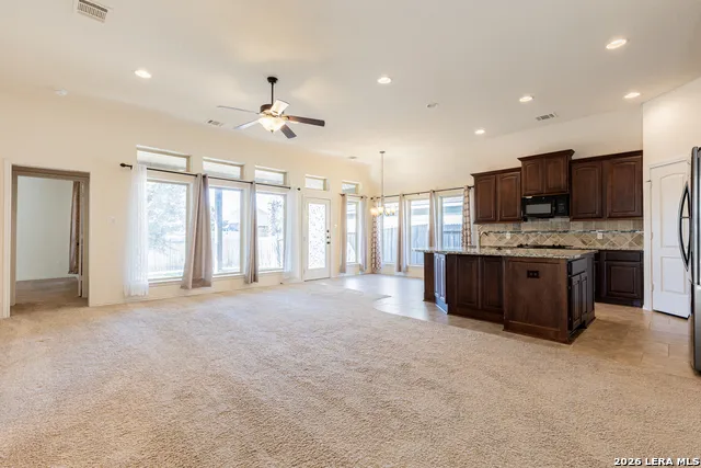 2133 RANGE RD Seguin, TX 78155