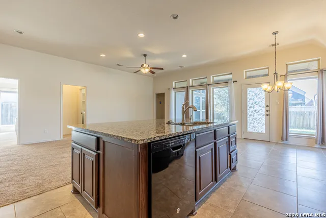 2133 RANGE RD Seguin, TX 78155