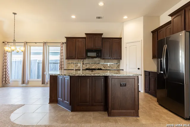 2133 RANGE RD Seguin, TX 78155