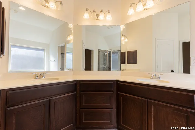 2133 RANGE RD Seguin, TX 78155