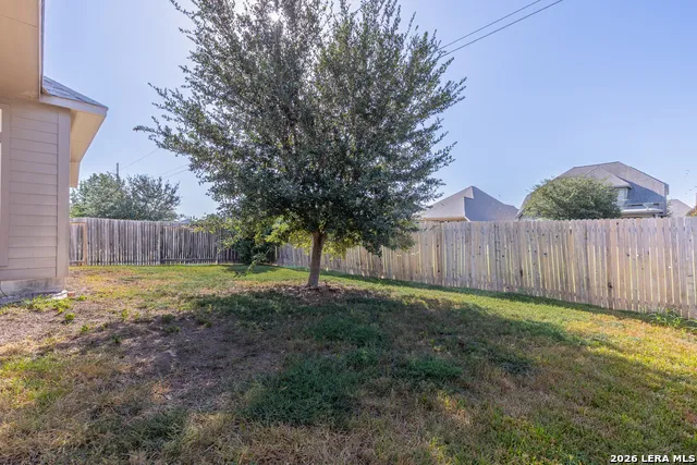 2133 RANGE RD Seguin, TX 78155