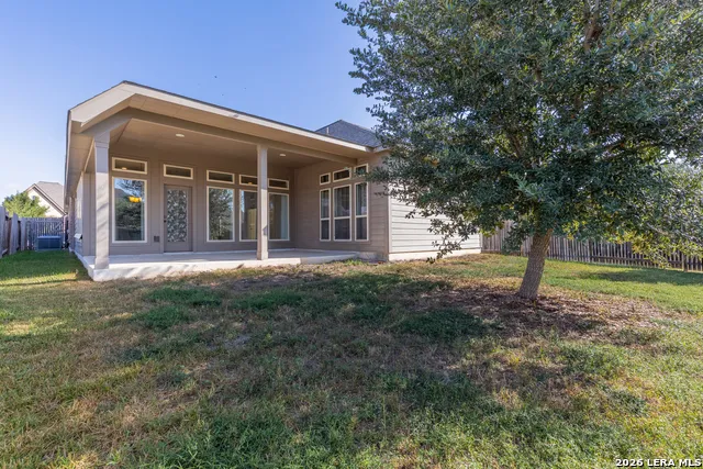 2133 RANGE RD Seguin, TX 78155