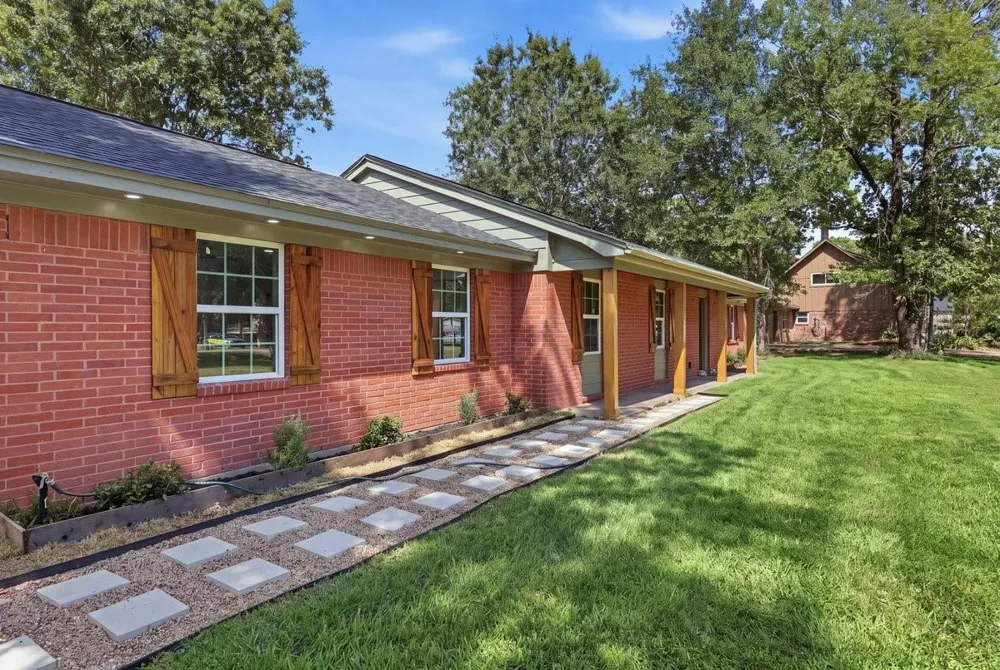 13570 Moss Hill Drive Beaumont, TX 77713