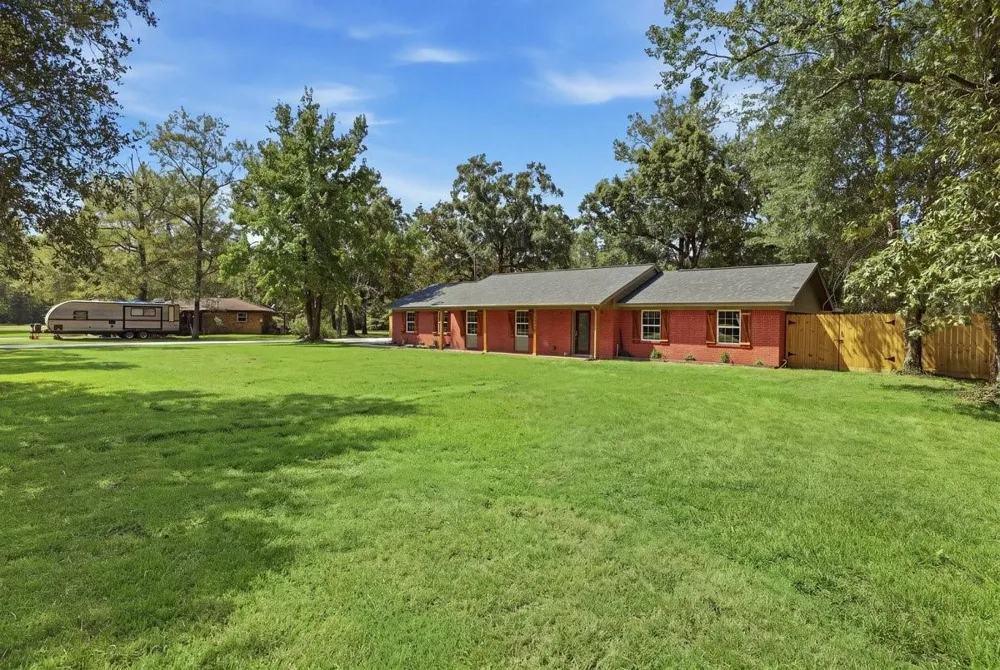 13570 Moss Hill Drive Beaumont, TX 77713