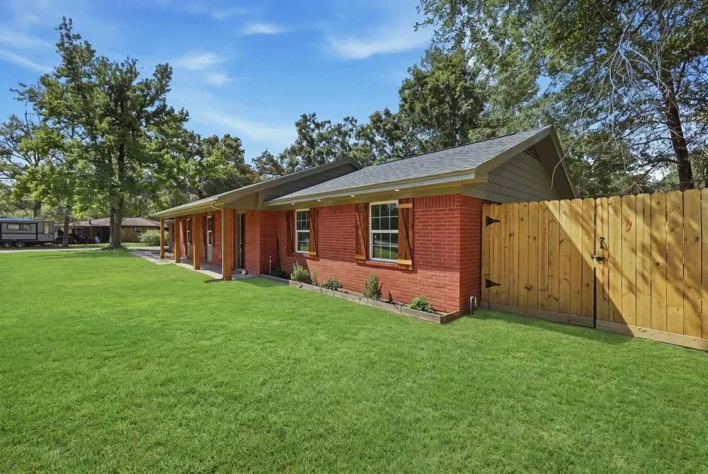 13570 Moss Hill Drive Beaumont, TX 77713