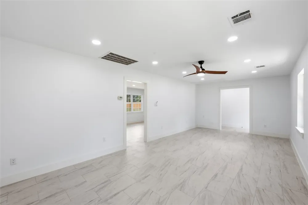 13570 Moss Hill Drive Beaumont, TX 77713