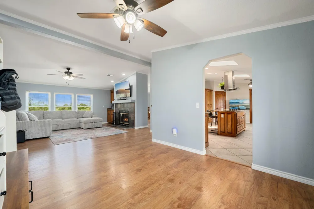 7493 Fm 365 Road Beaumont, TX 77705