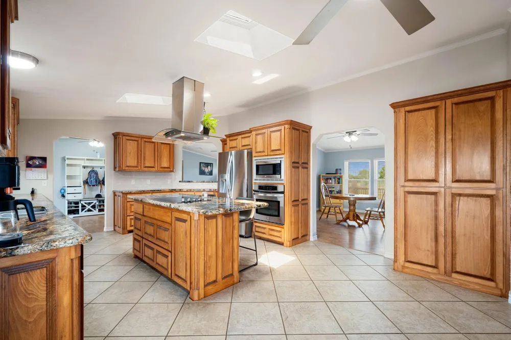 7493 Fm 365 Road Beaumont, TX 77705