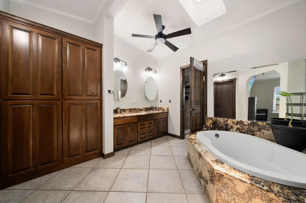 7493 Fm 365 Road Beaumont, TX 77705