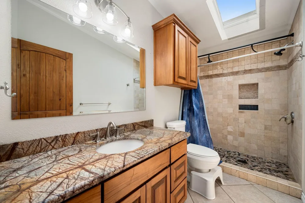 7493 Fm 365 Road Beaumont, TX 77705
