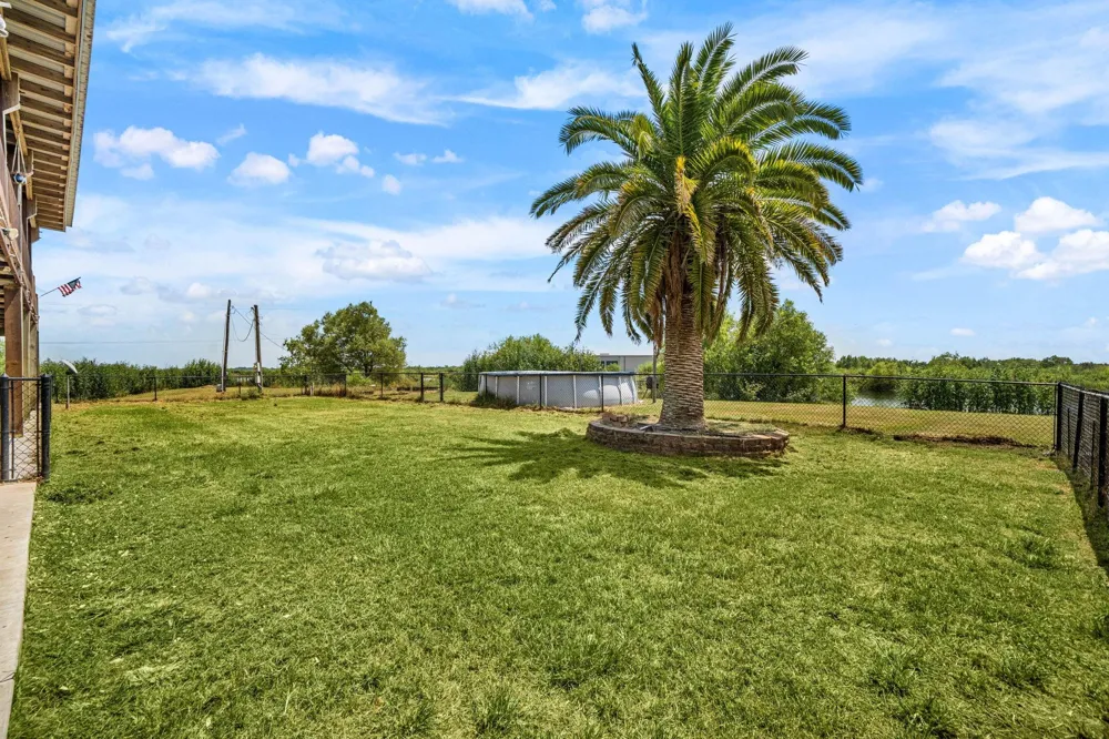 7493 Fm 365 Road Beaumont, TX 77705
