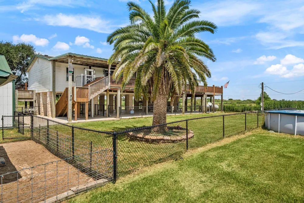 7493 Fm 365 Road Beaumont, TX 77705