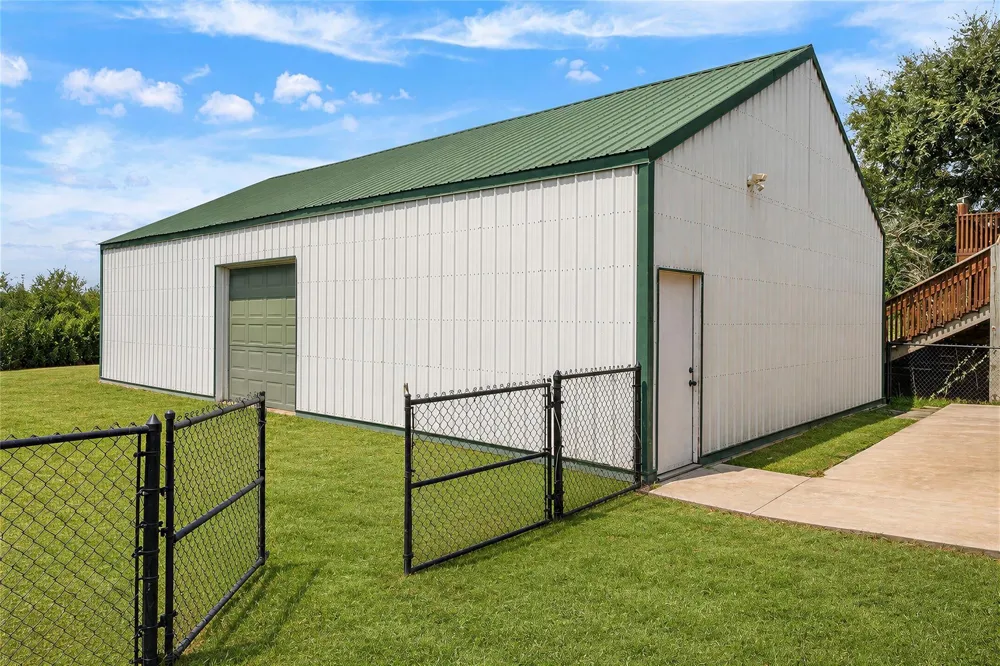 7493 Fm 365 Road Beaumont, TX 77705