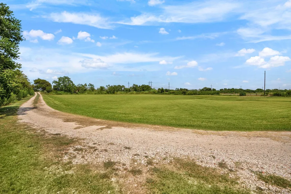 7493 Fm 365 Road Beaumont, TX 77705