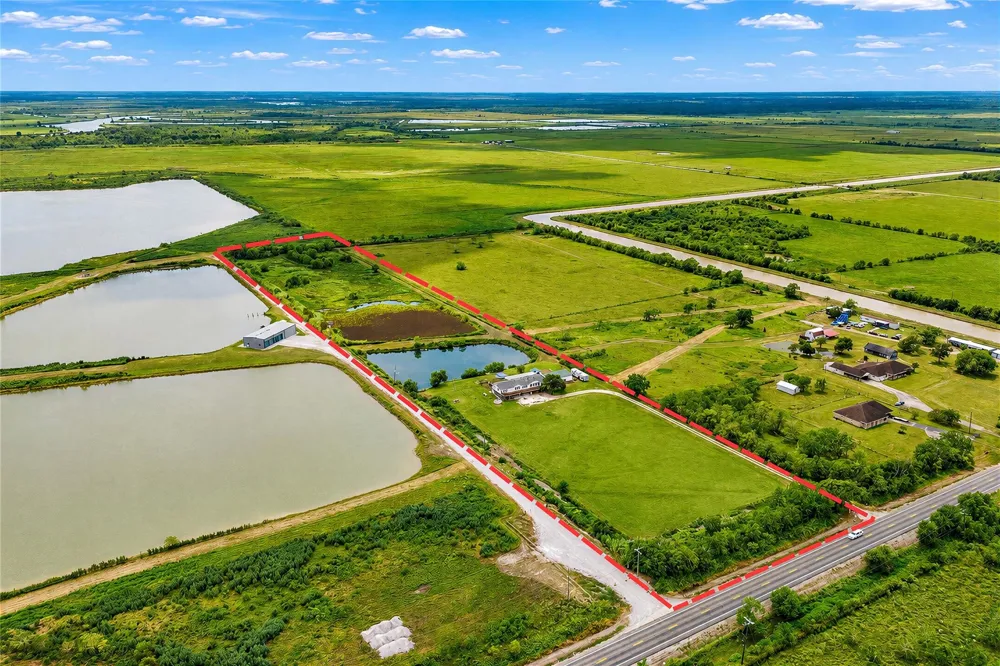 7493 Fm 365 Road Beaumont, TX 77705