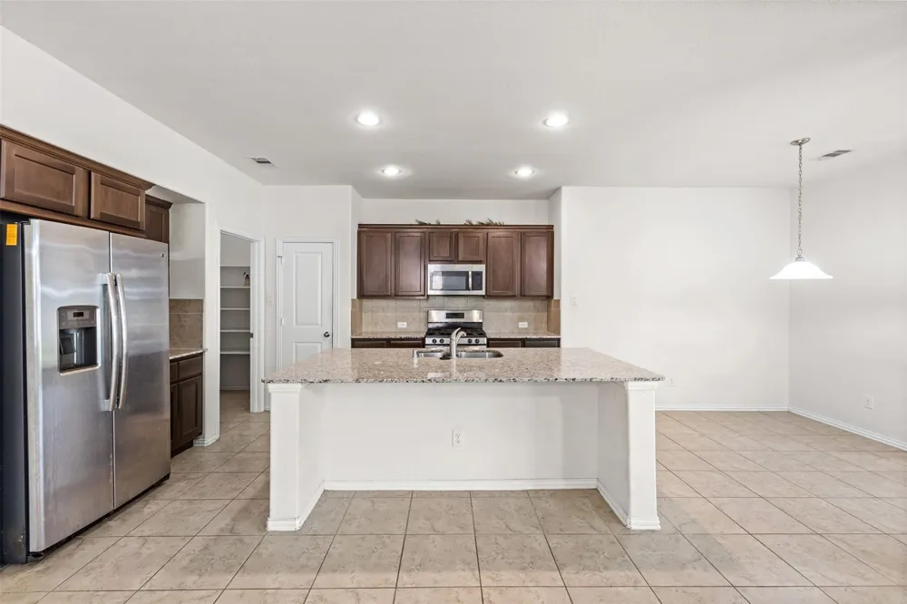 8410 Green Paseo Place Rosenberg, TX 77469
