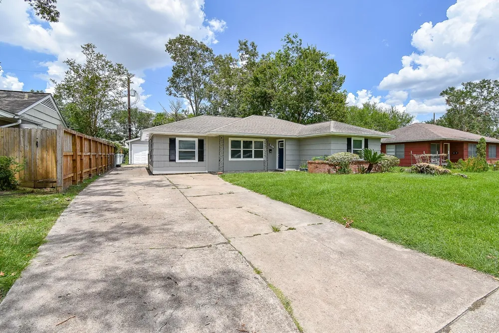 7406 Schiller Street Houston, TX 77055