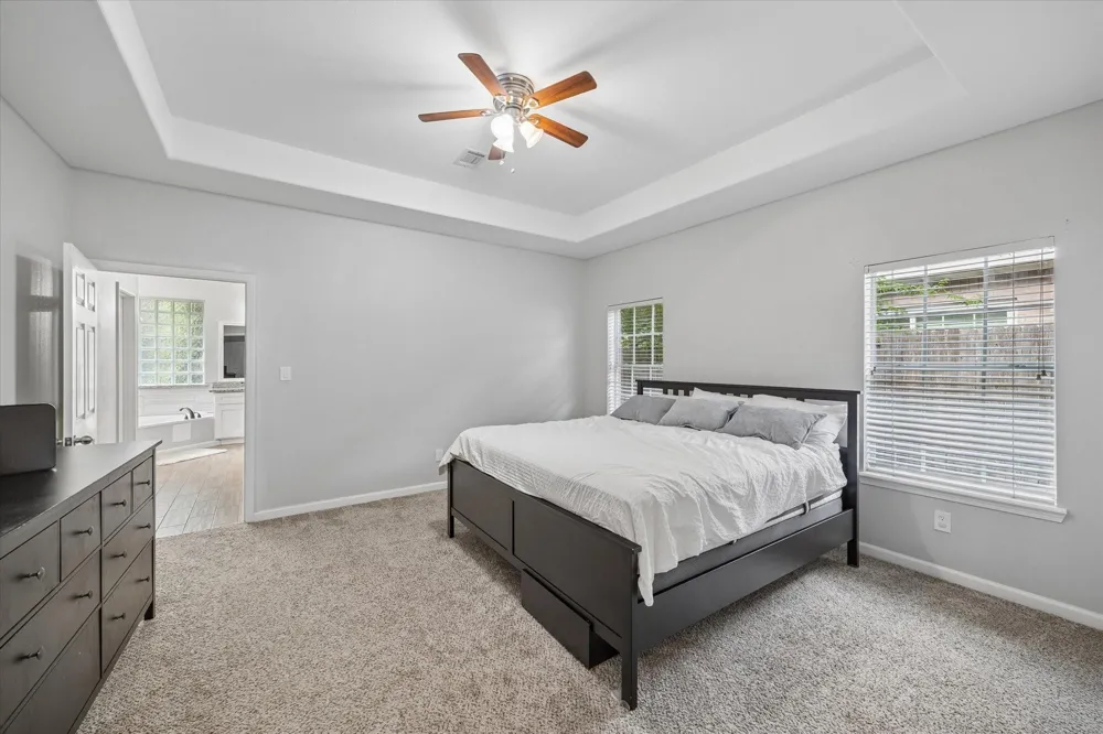 2214 Deer Cove Trail Kingwood, TX 77339